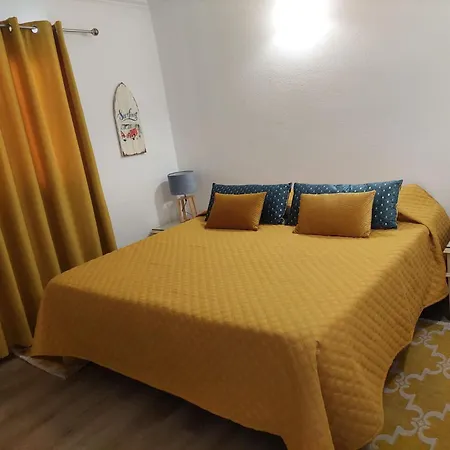 Apartment Espiche Near Da