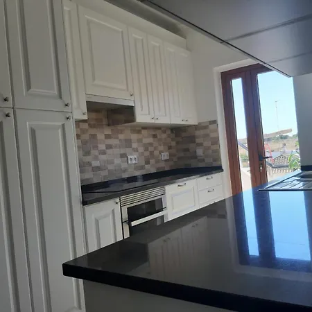 Apartment Espiche Near Da *