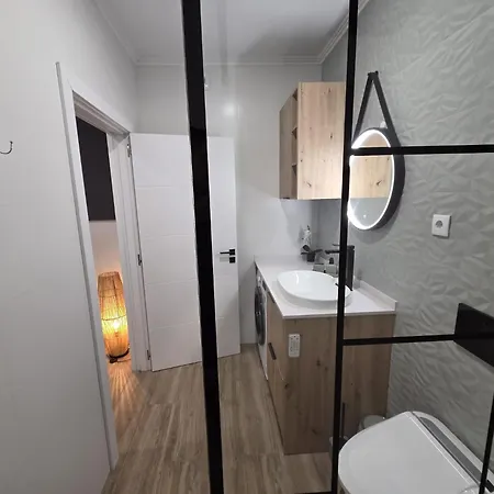 Apartman Espiche Near Da